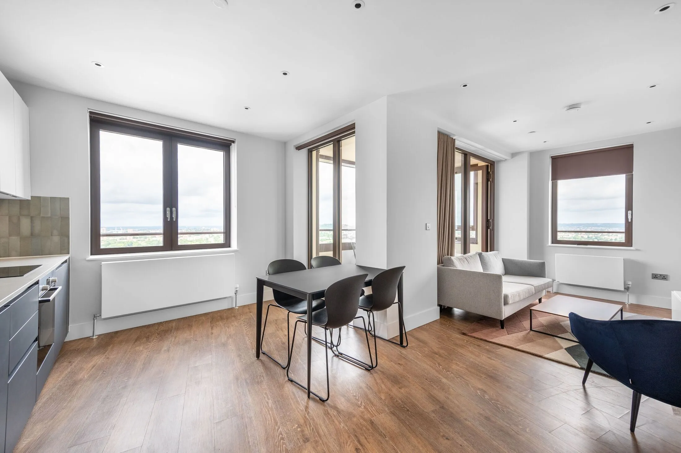 Flat Park Lane in Greater London
