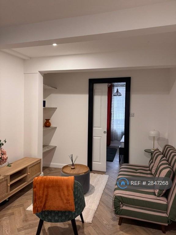 Room Lye Lane in St Albans
