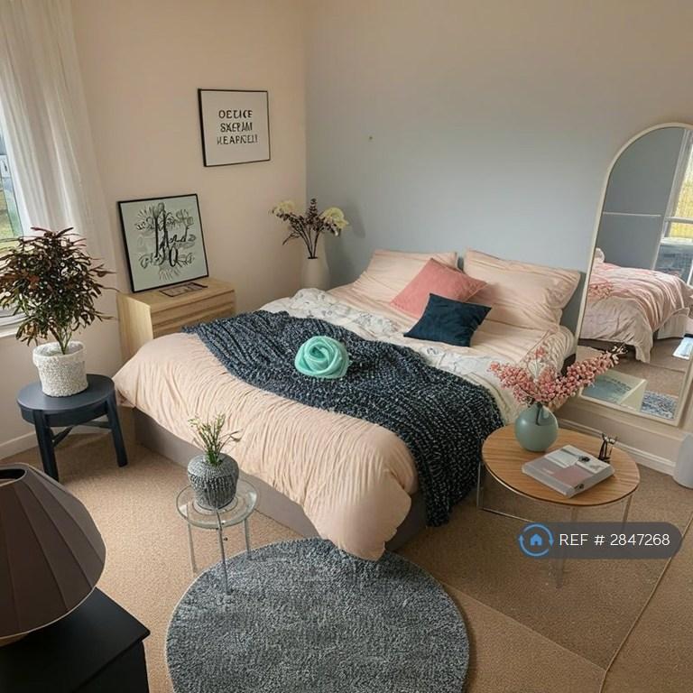 Room Lye Lane in St Albans