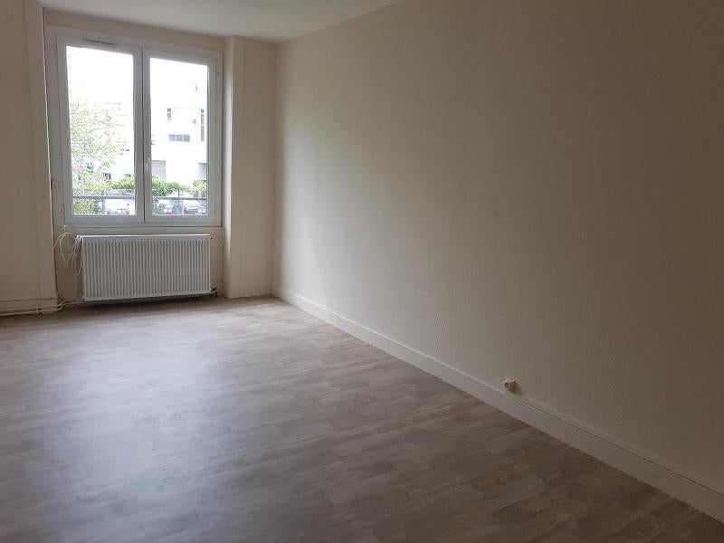 Flat Rue Carnot in Saint-Genest-Lerpt
