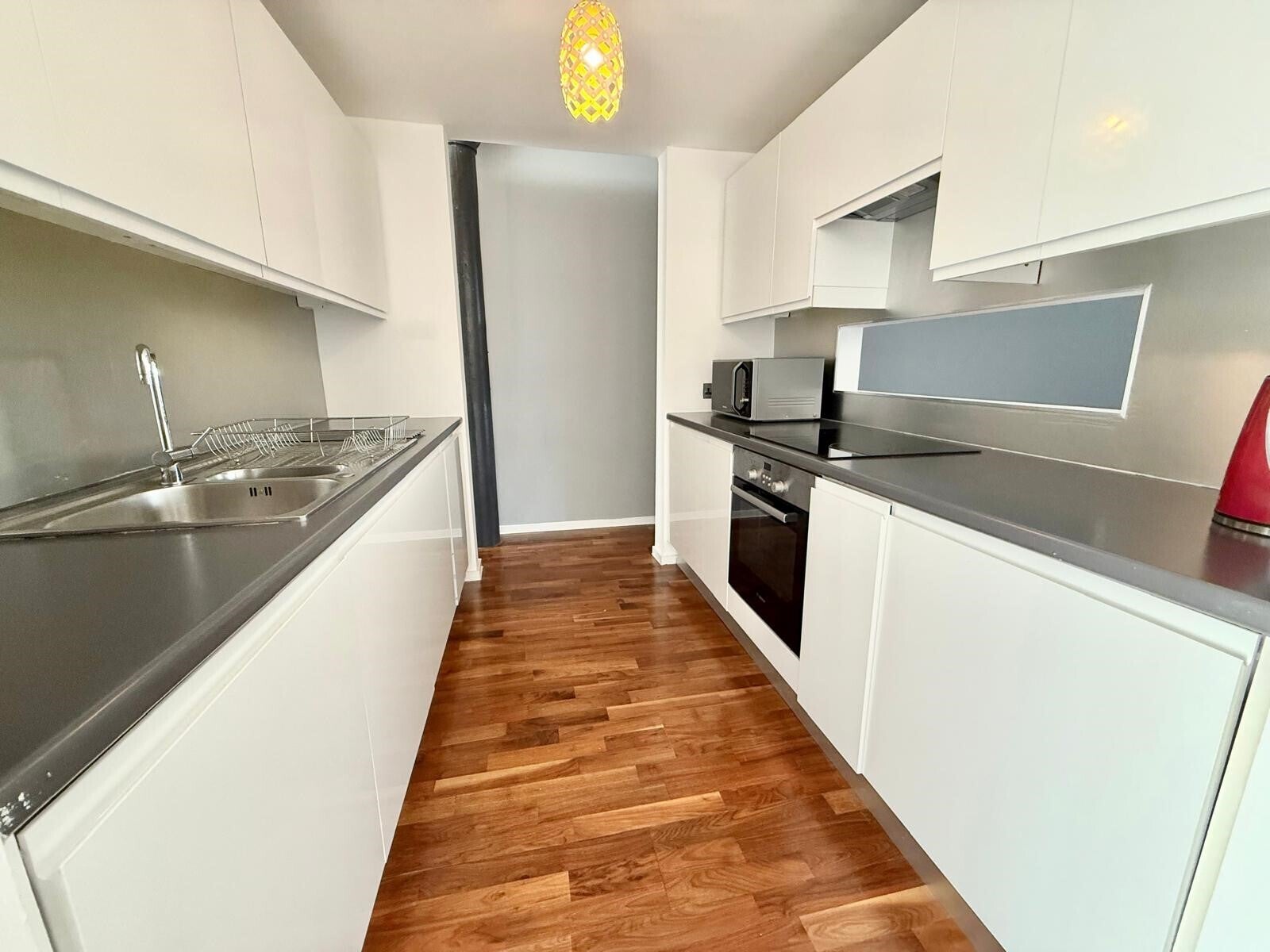 Flat Woodfield Road in Trafford