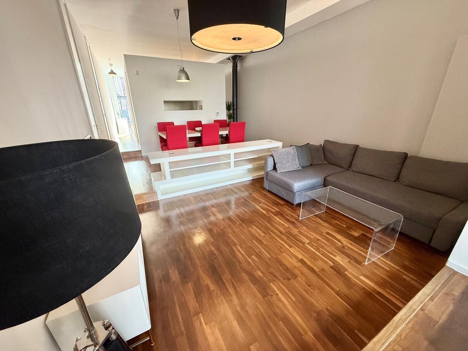 Flat Woodfield Road in Trafford