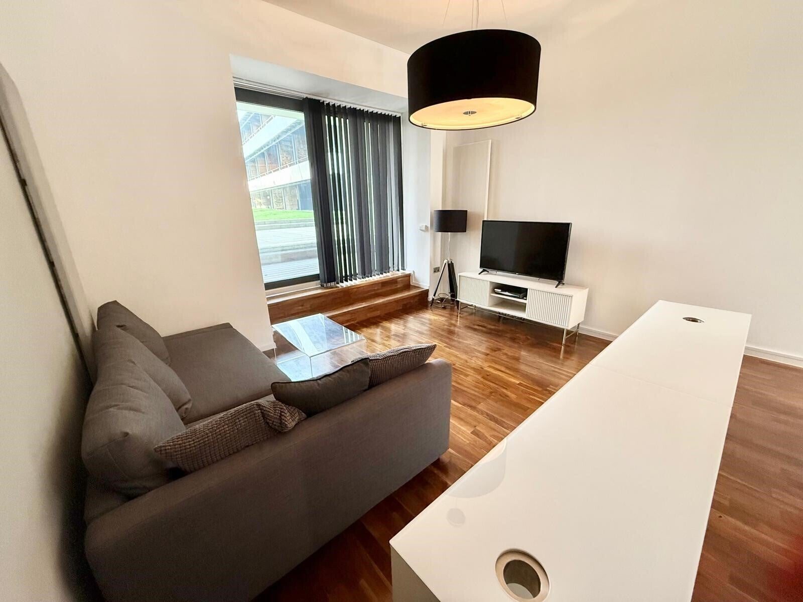 Flat Woodfield Road in Trafford