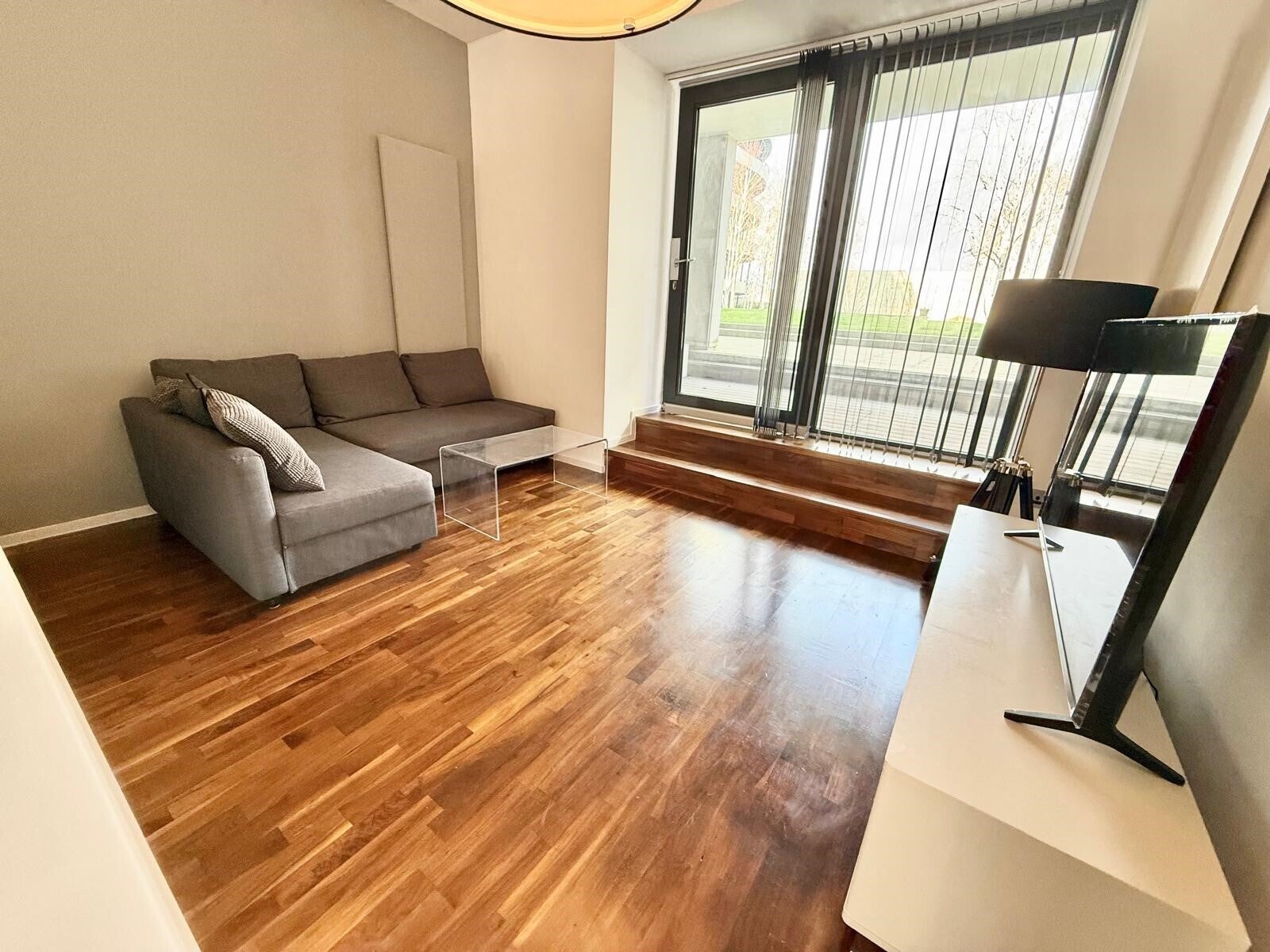 Flat Woodfield Road in Trafford