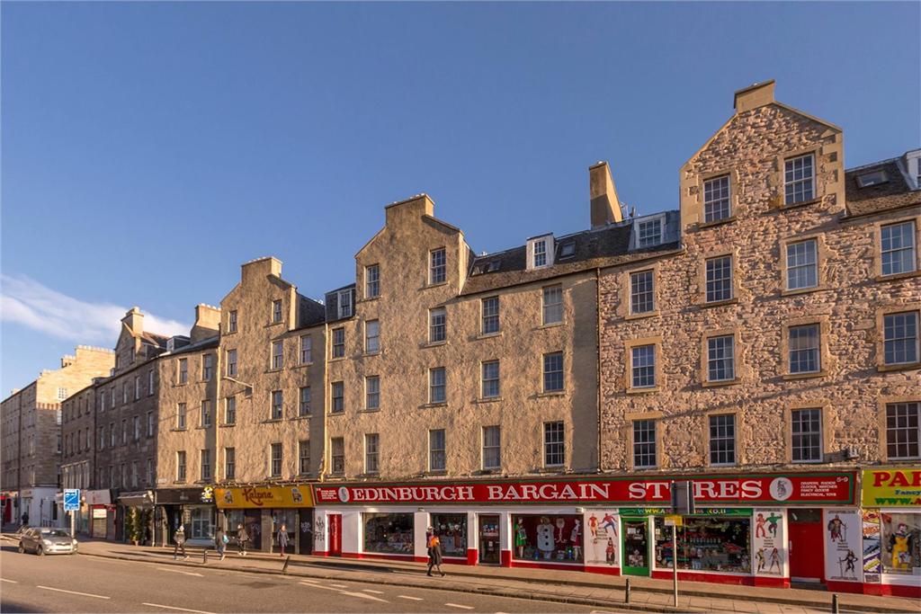 Flat St Patrick Square in City of Edinburgh