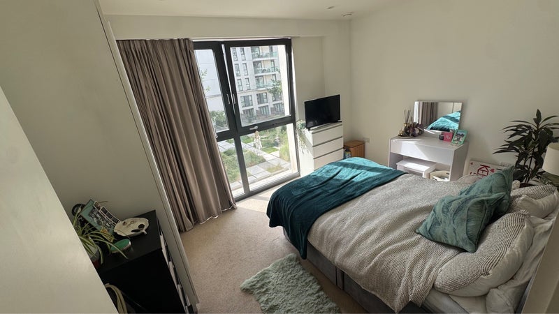 Room Glade Walk in Greater London