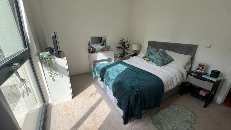 Room Glade Walk in Greater London