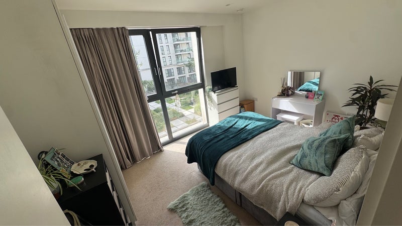 Room Glade Walk in Greater London