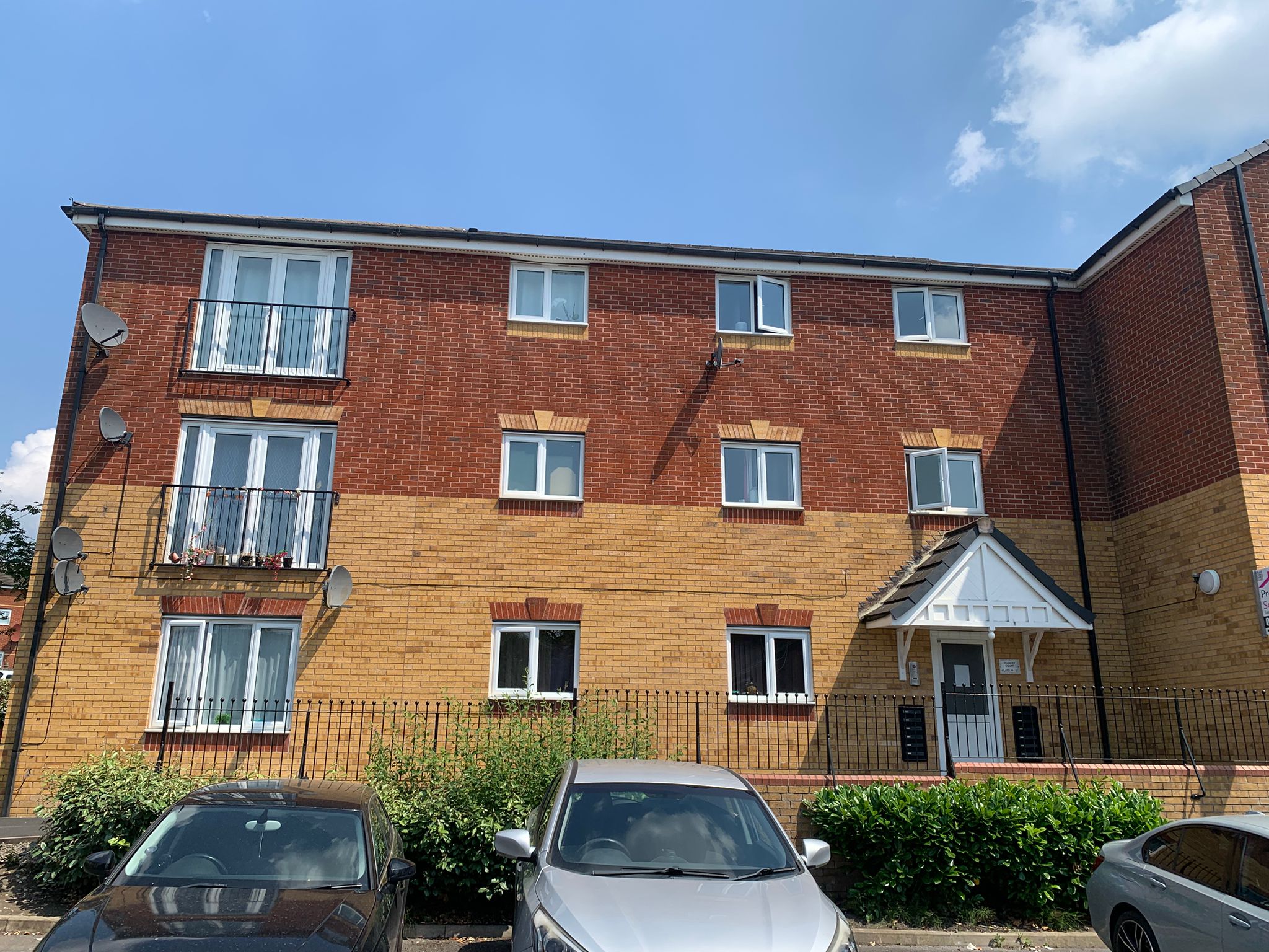 Flat Deanery Court in Manchester