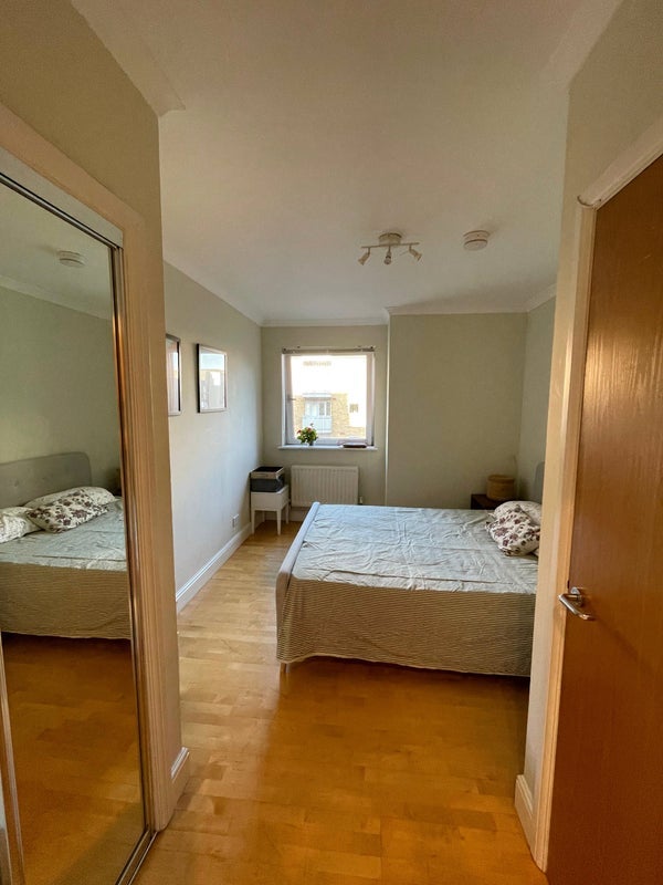 Room George Row in Greater London