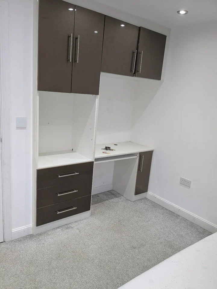 Room Oakes Crescent in Dartford