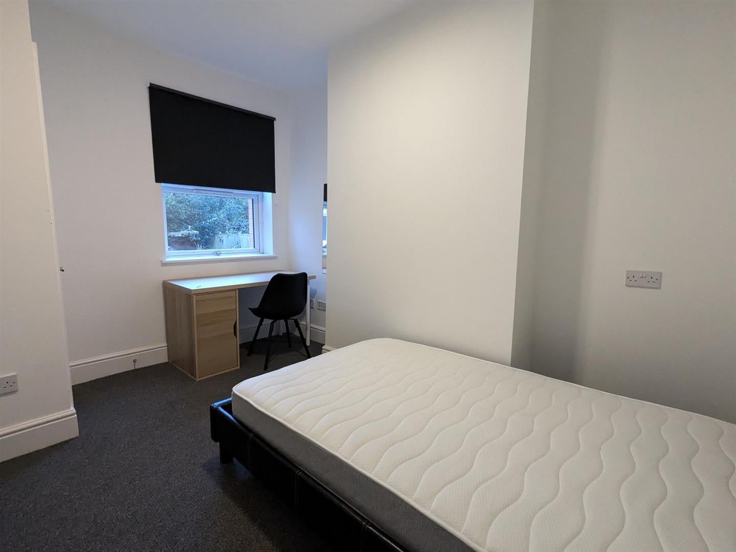 Room Beeston Road in Nottingham