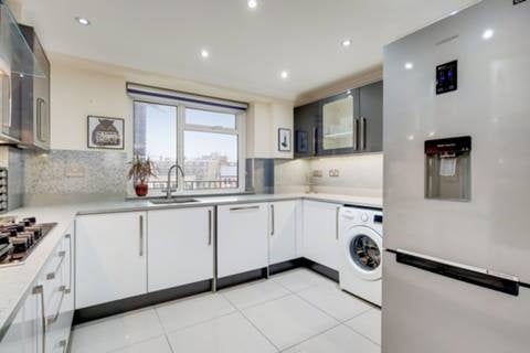 Flat Effra Road in Greater London