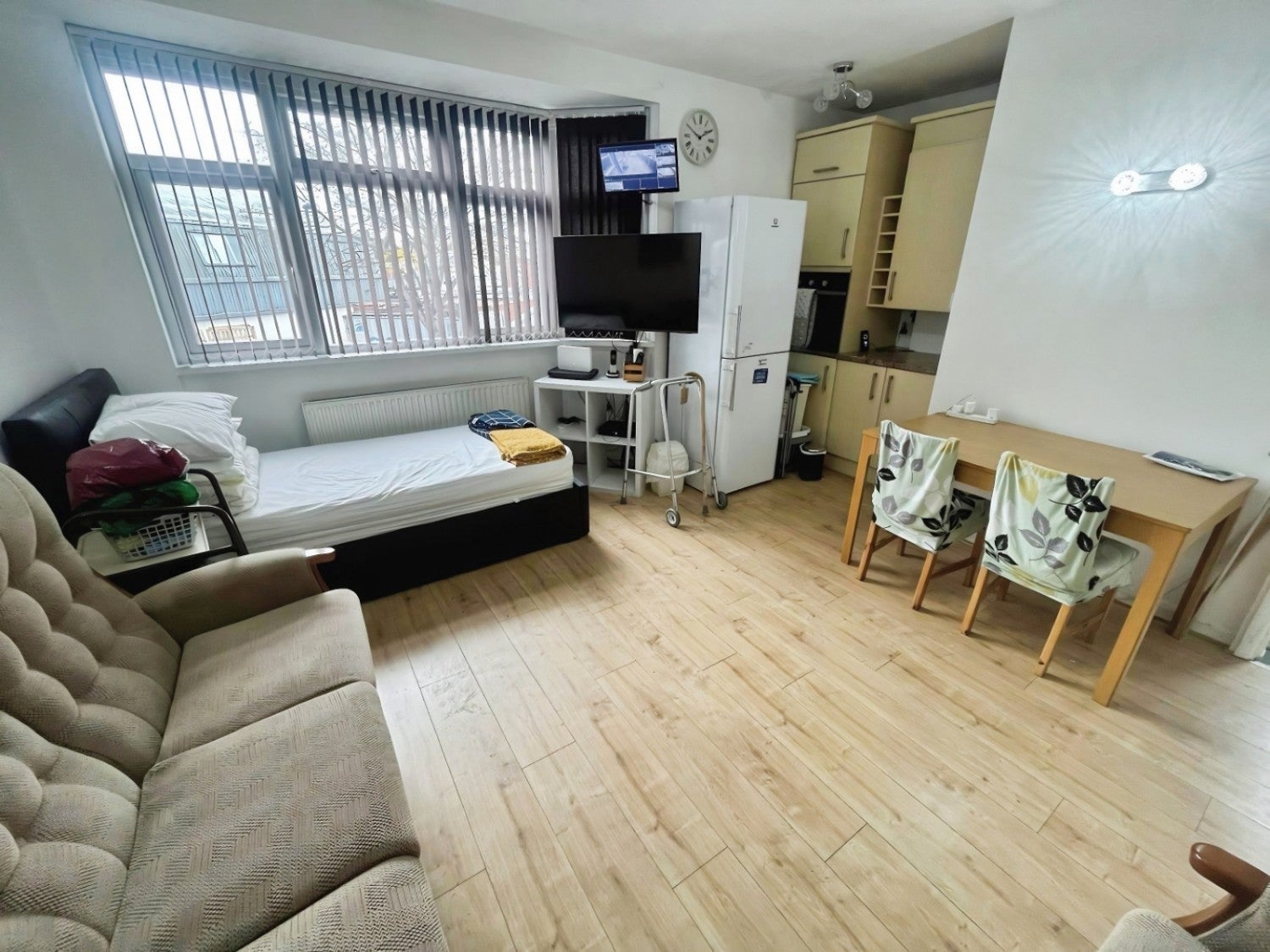 Flat Balfour Road in Greater London