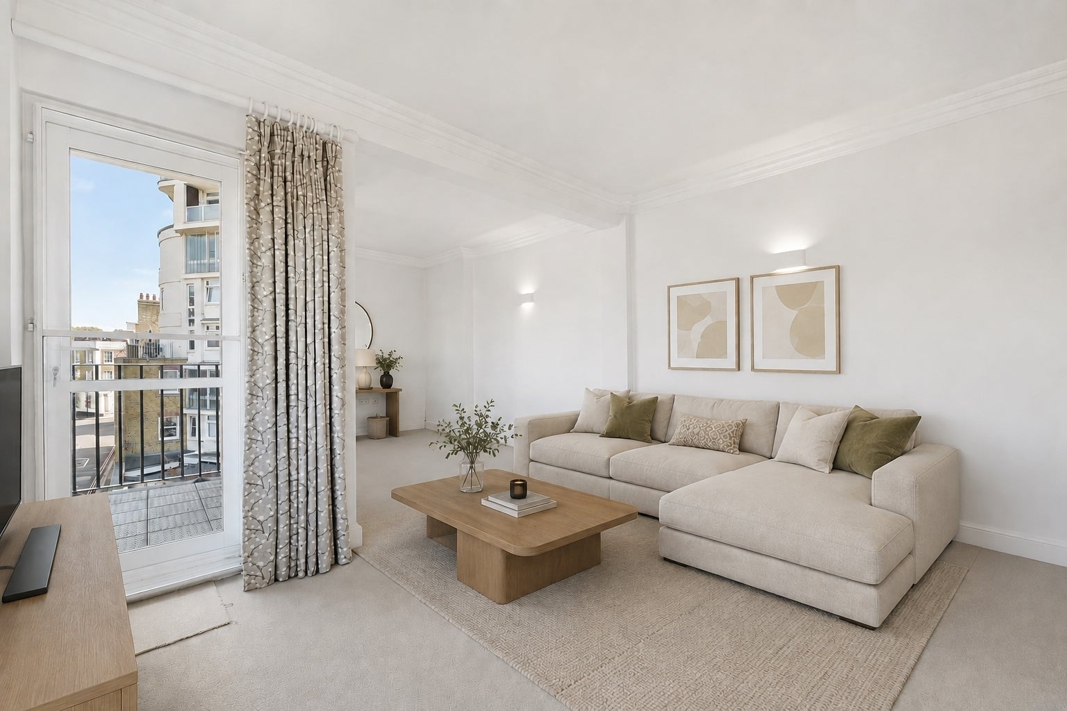Flat Bywater Street in Greater London
