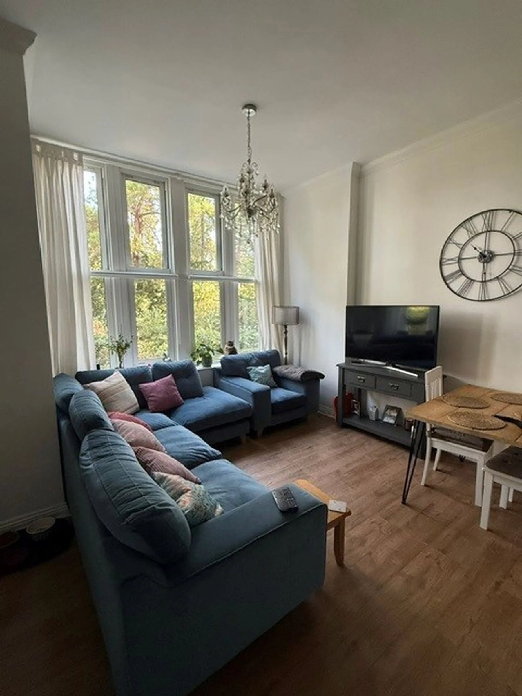 Flat Knyveton Road in Bournemouth
