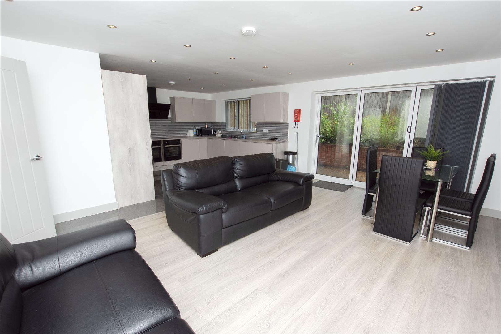 Flat Heeley Road in Birmingham