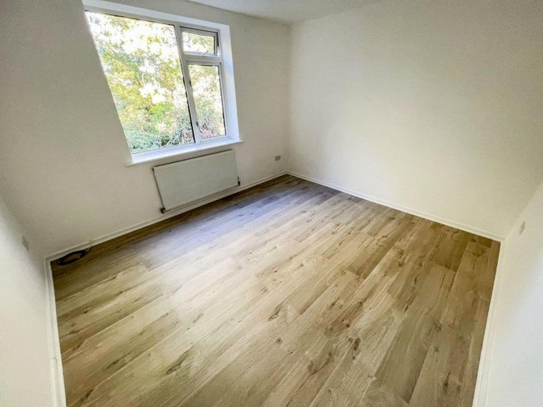 Flat Binley Road in Coventry