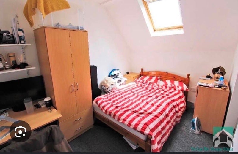 Room Bournbrook Road in Birmingham