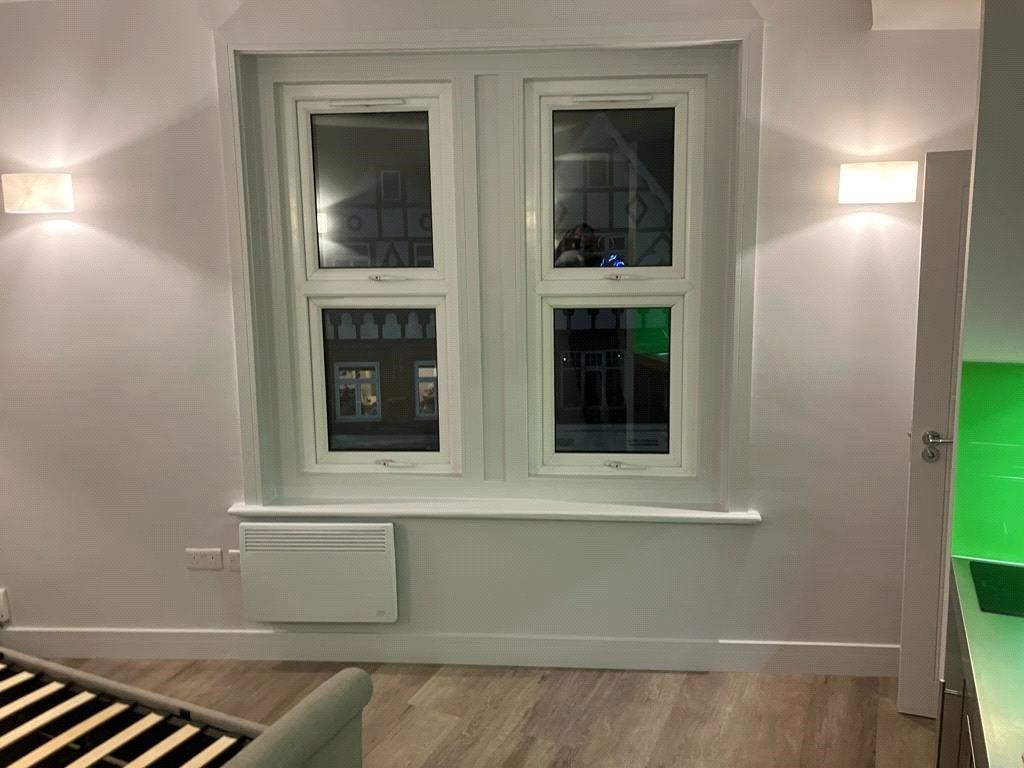 Flat Wimbledon Park Road in Greater London
