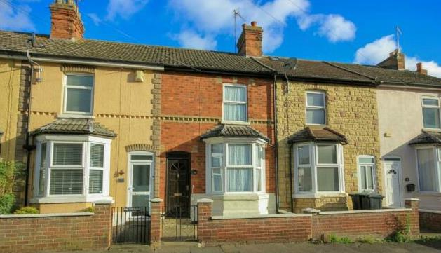 House Cromwell Road in Rushden