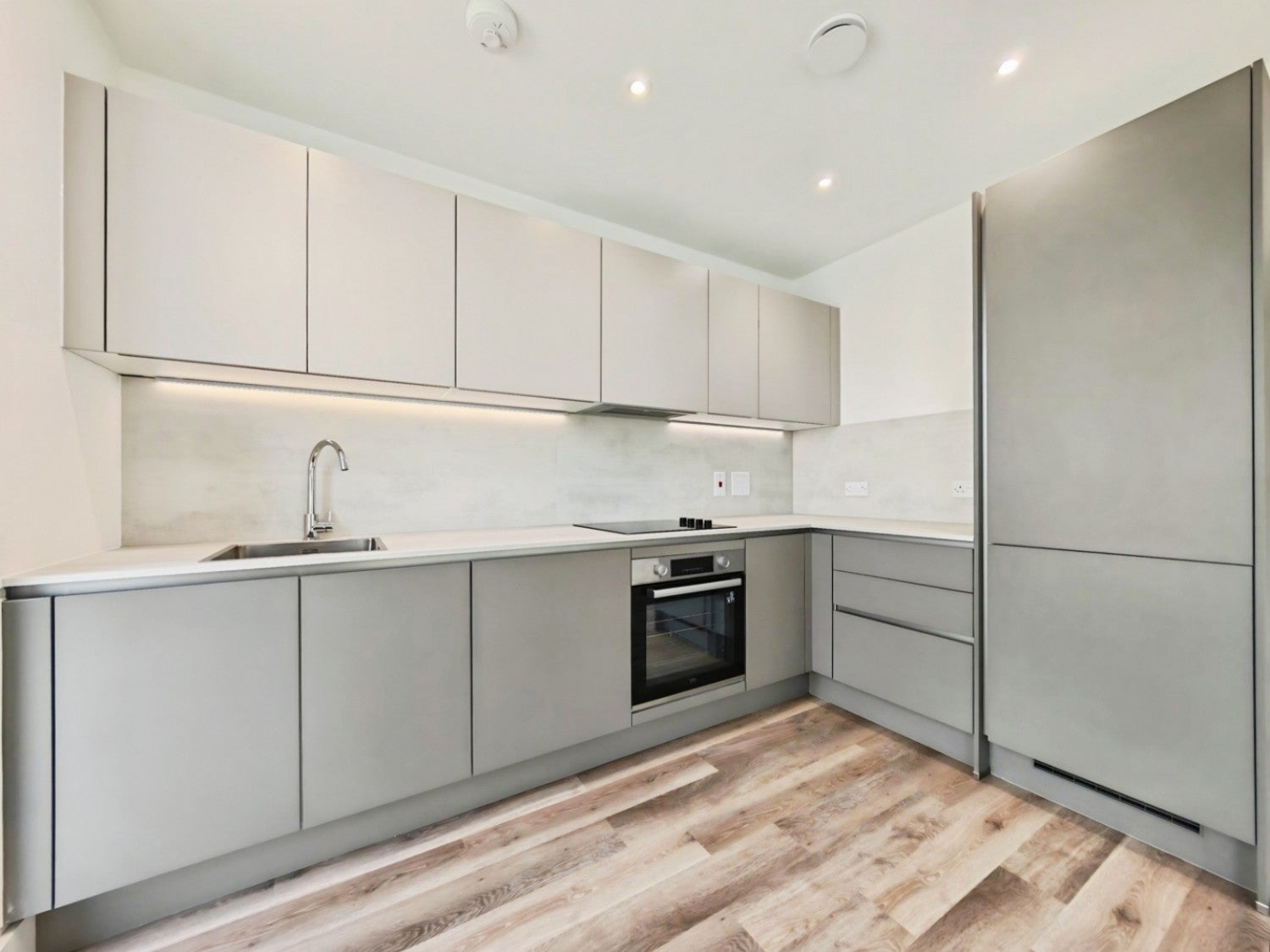 Flat Wellington Road in Wokingham