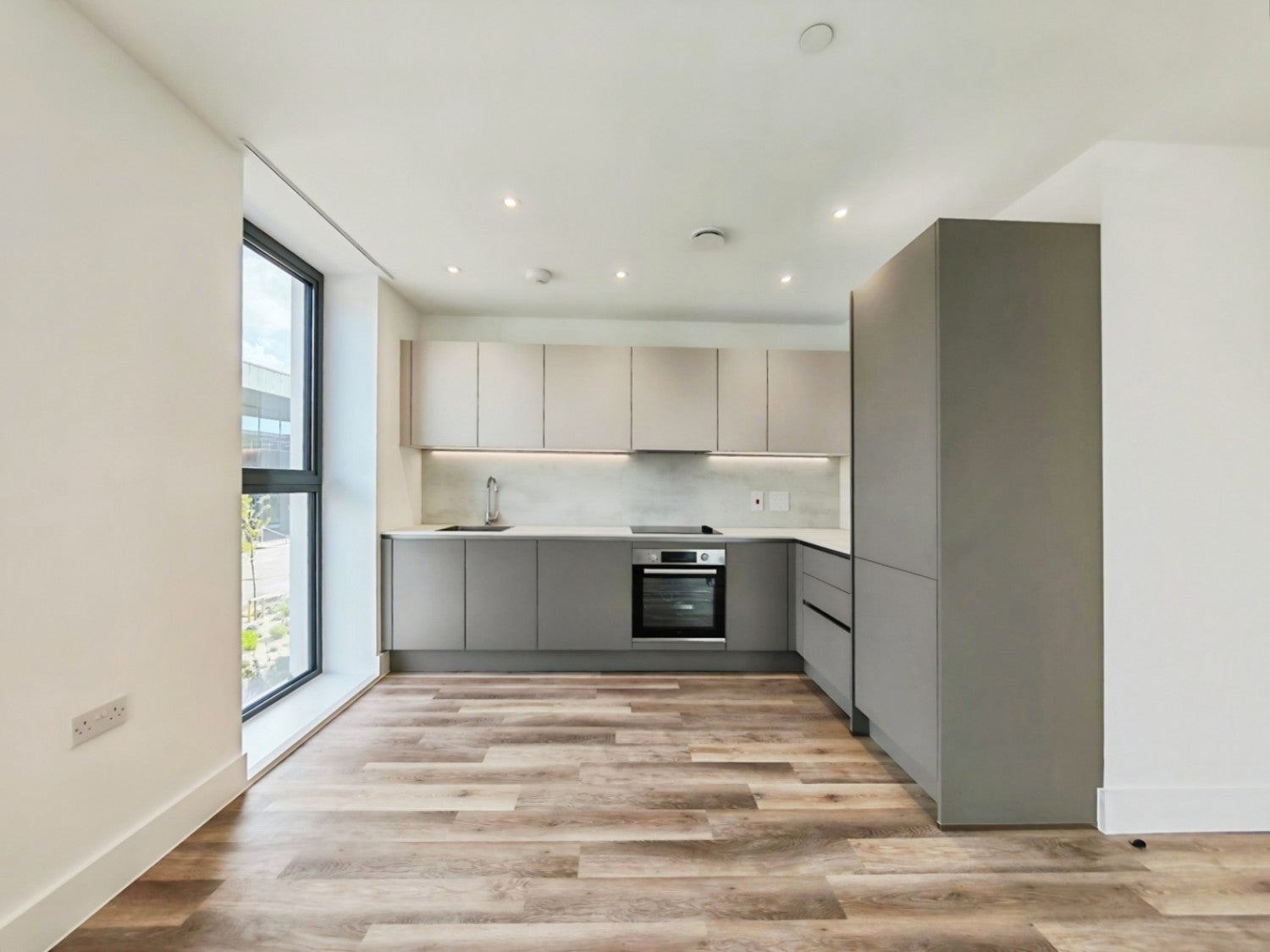Flat Wellington Road in Wokingham