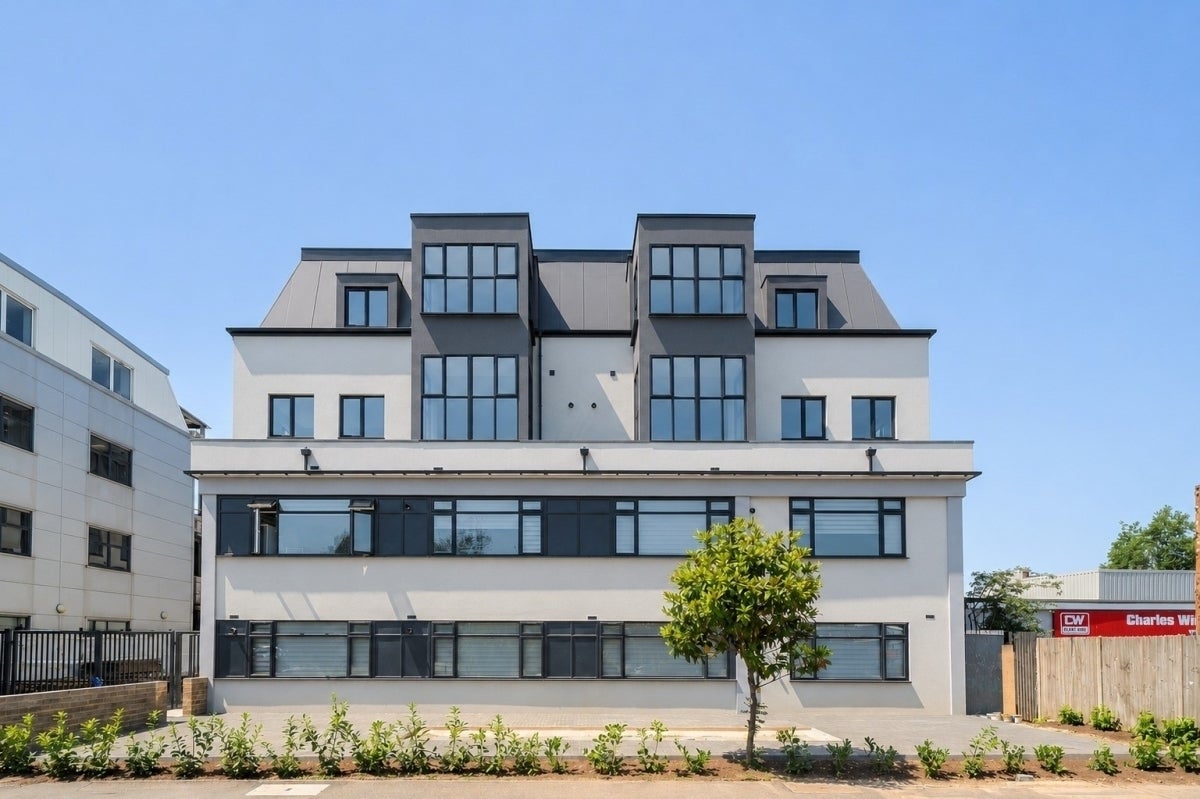 Flat Wansford Park in Hertsmere