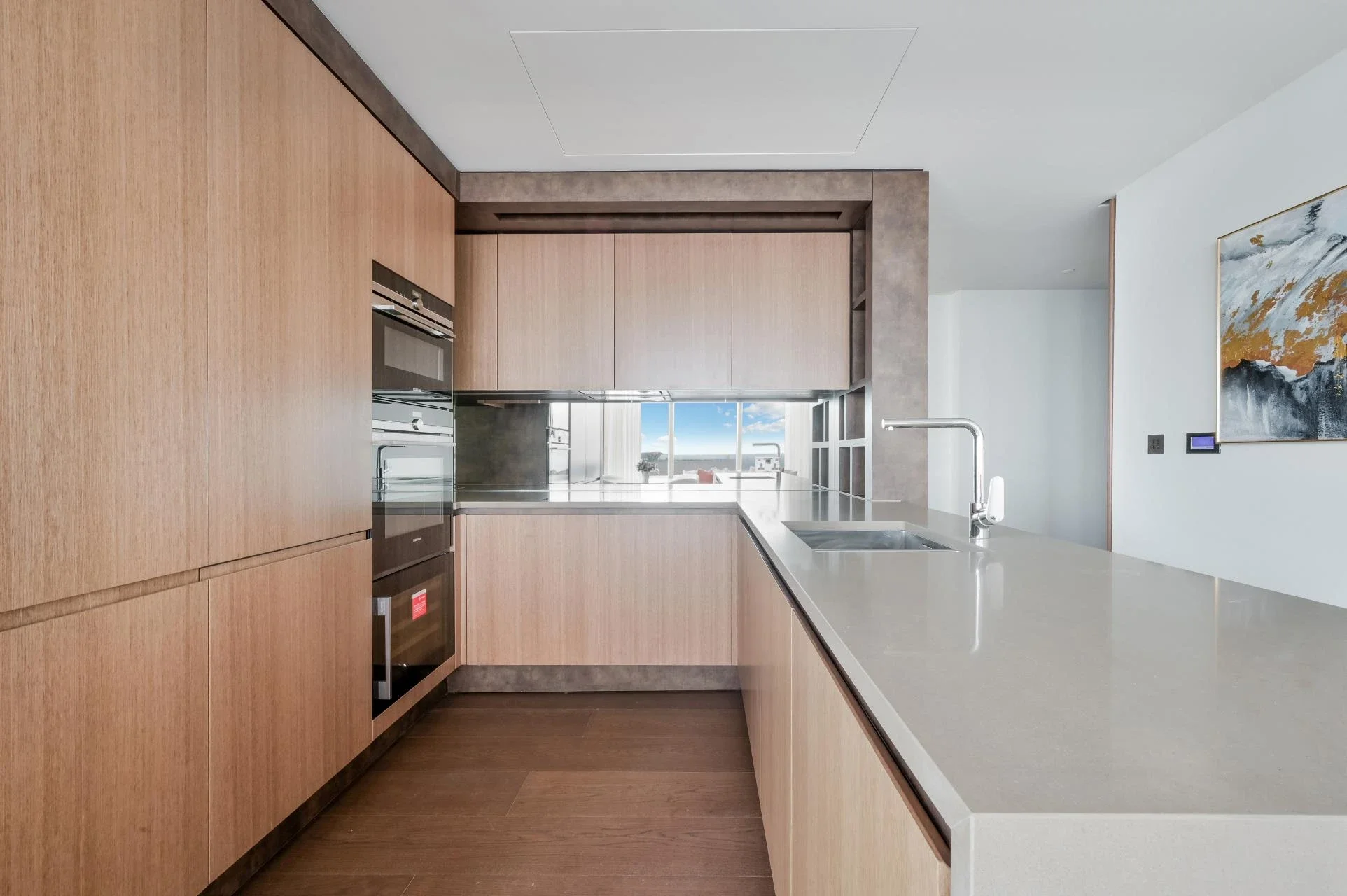 Flat Park Drive in Greater London