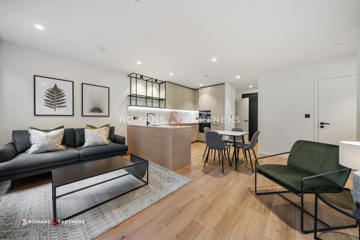 Flat Hemlock Street in Greater London
