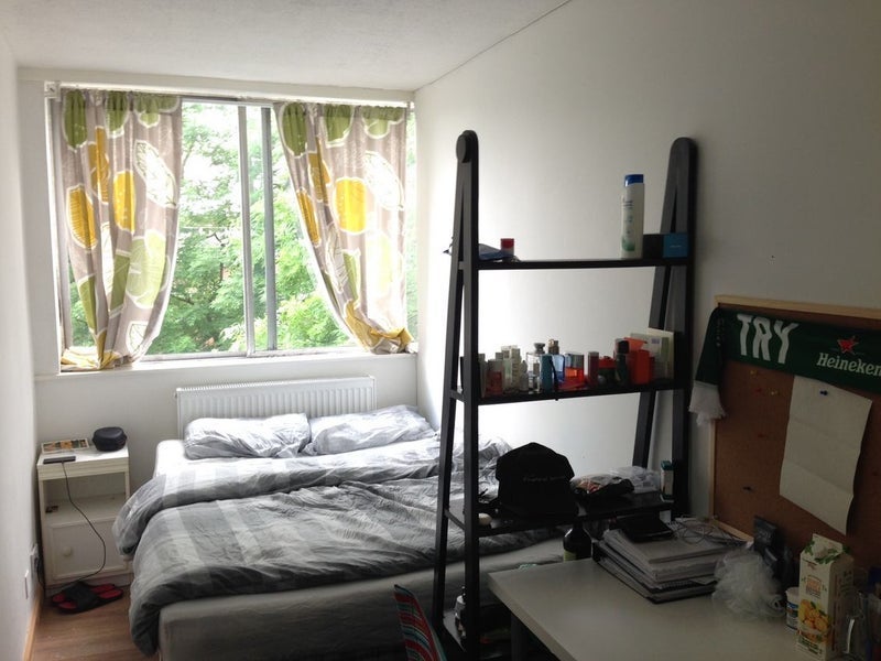 Room Whitchurch Road in Greater London