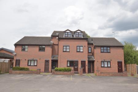 Flat Williams Court in Stafford