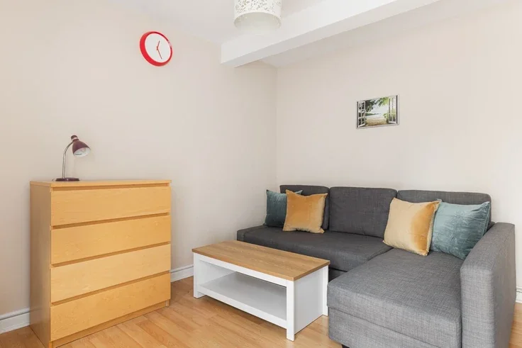 Flat Strathan Close in Greater London