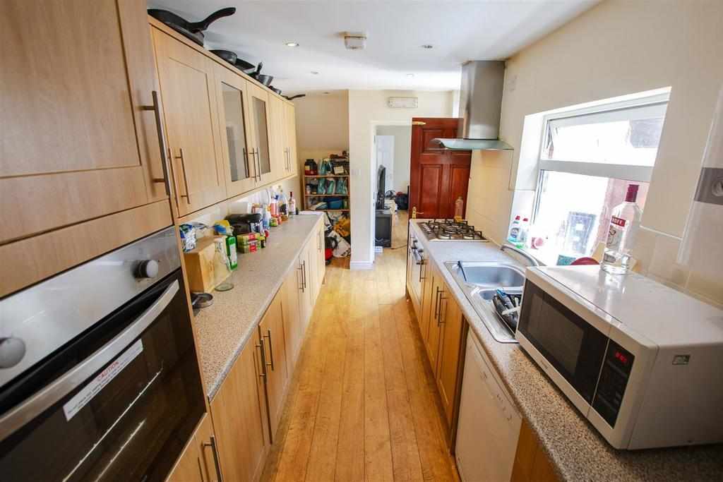 Flat Heeley Road in Birmingham