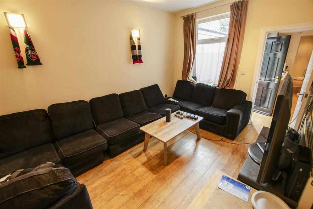 Flat Heeley Road in Birmingham