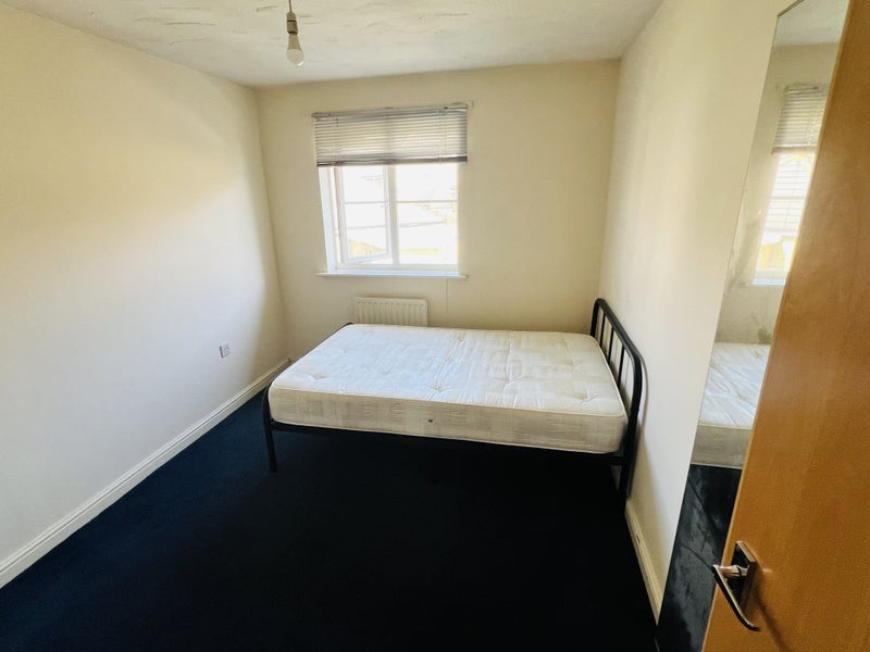 Room Joseph Hardcastle Close in Greater London