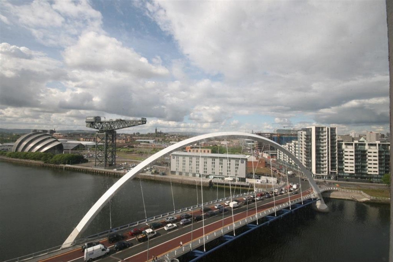 Flat Mavisbank Gardens in Glasgow