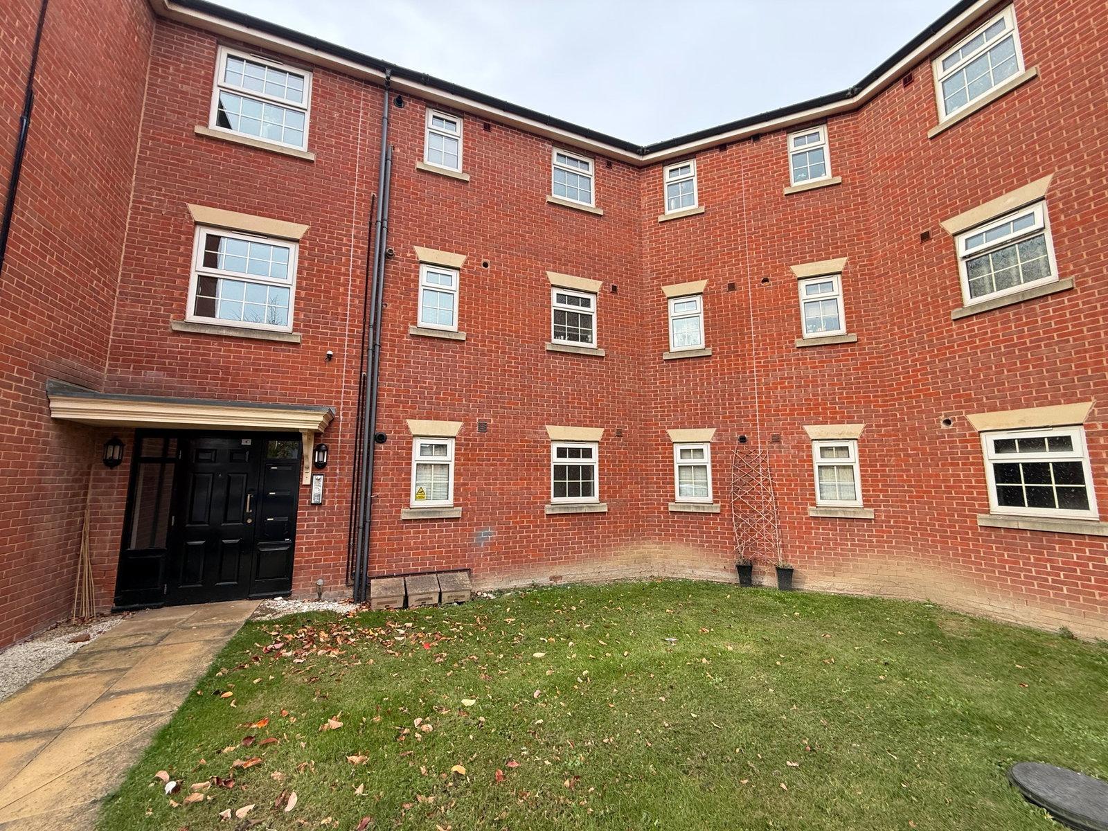 Flat Ashrams Court in Barnsley
