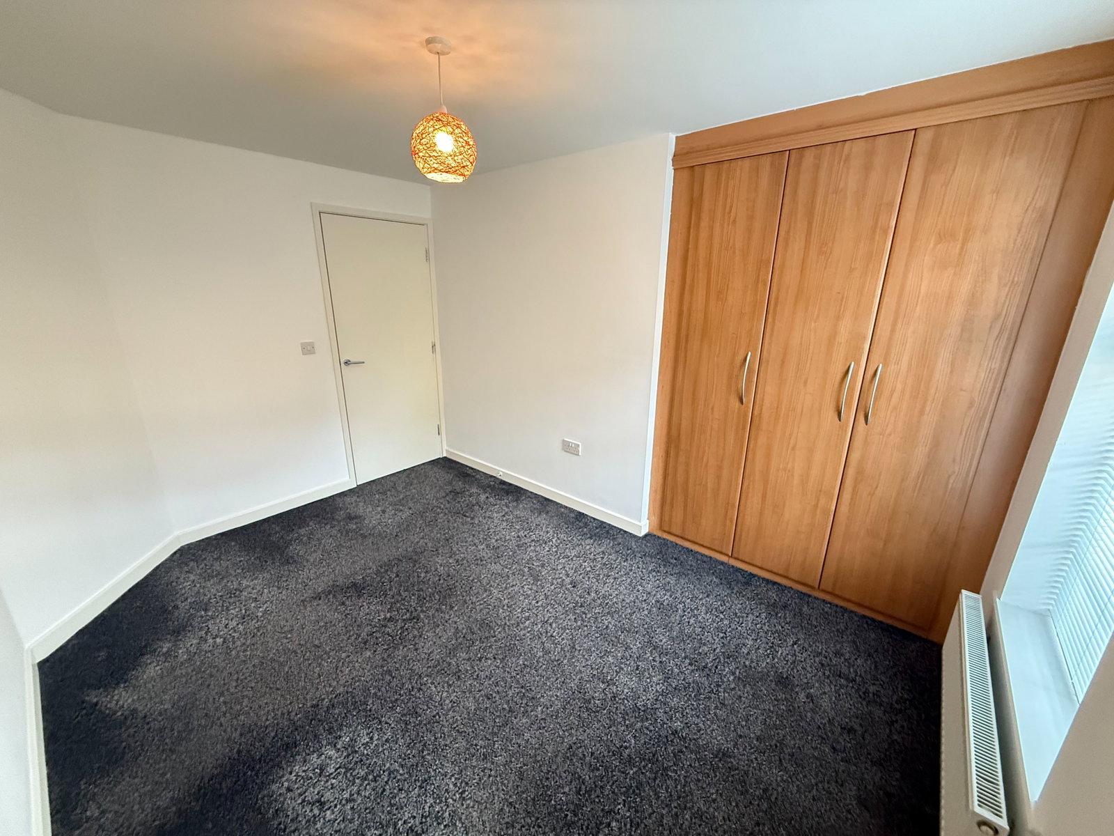Flat Ashrams Court in Barnsley