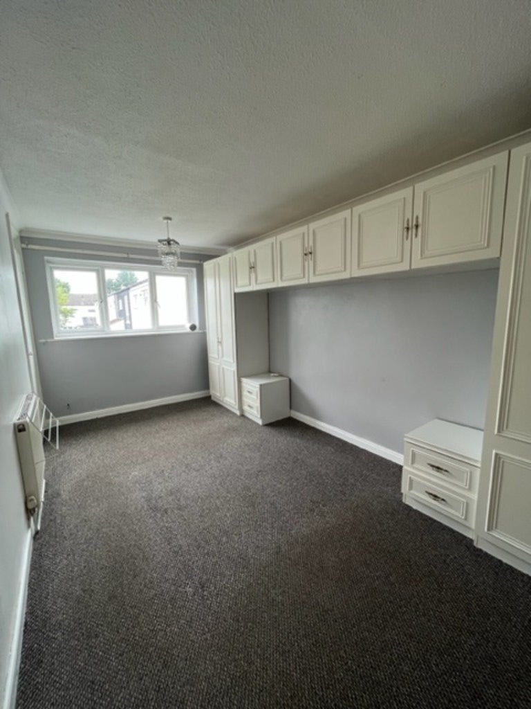 Flat Truro Walk in Chelmsley Wood