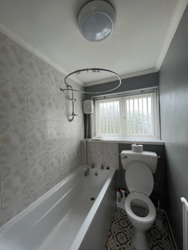 Flat Truro Walk in Chelmsley Wood
