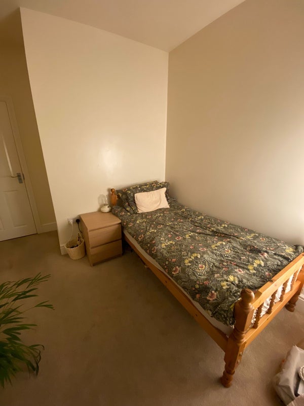 Room Barton Lane in Salford