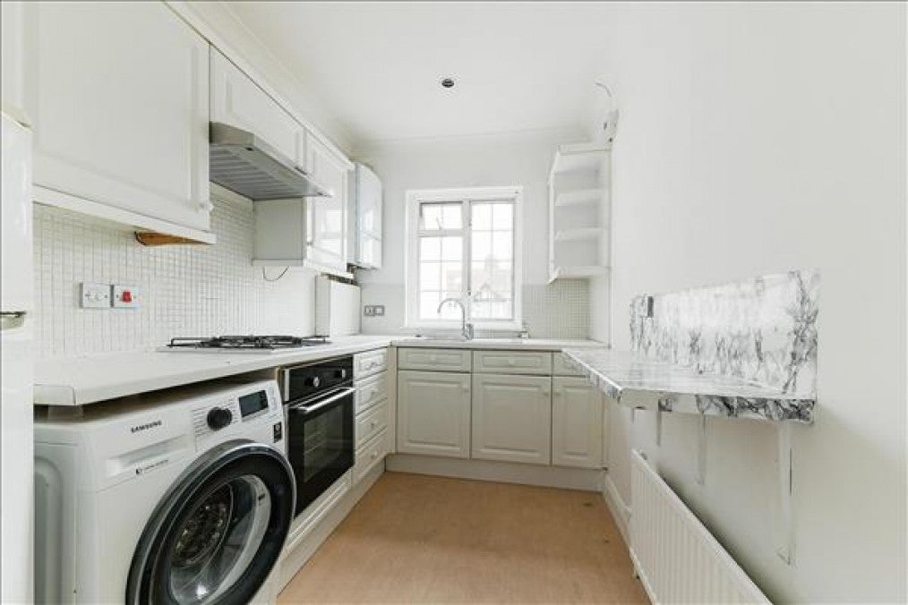 Flat Durnsford Road in Greater London