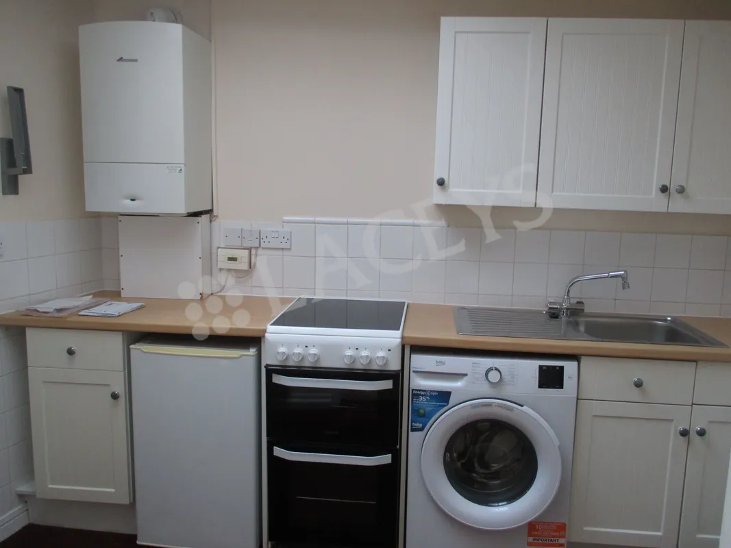 Flat Lyde Road in Yeovil