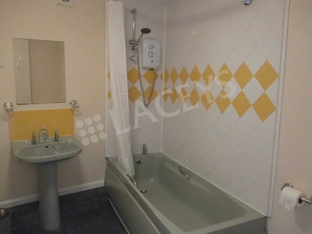 Flat Lyde Road in Yeovil