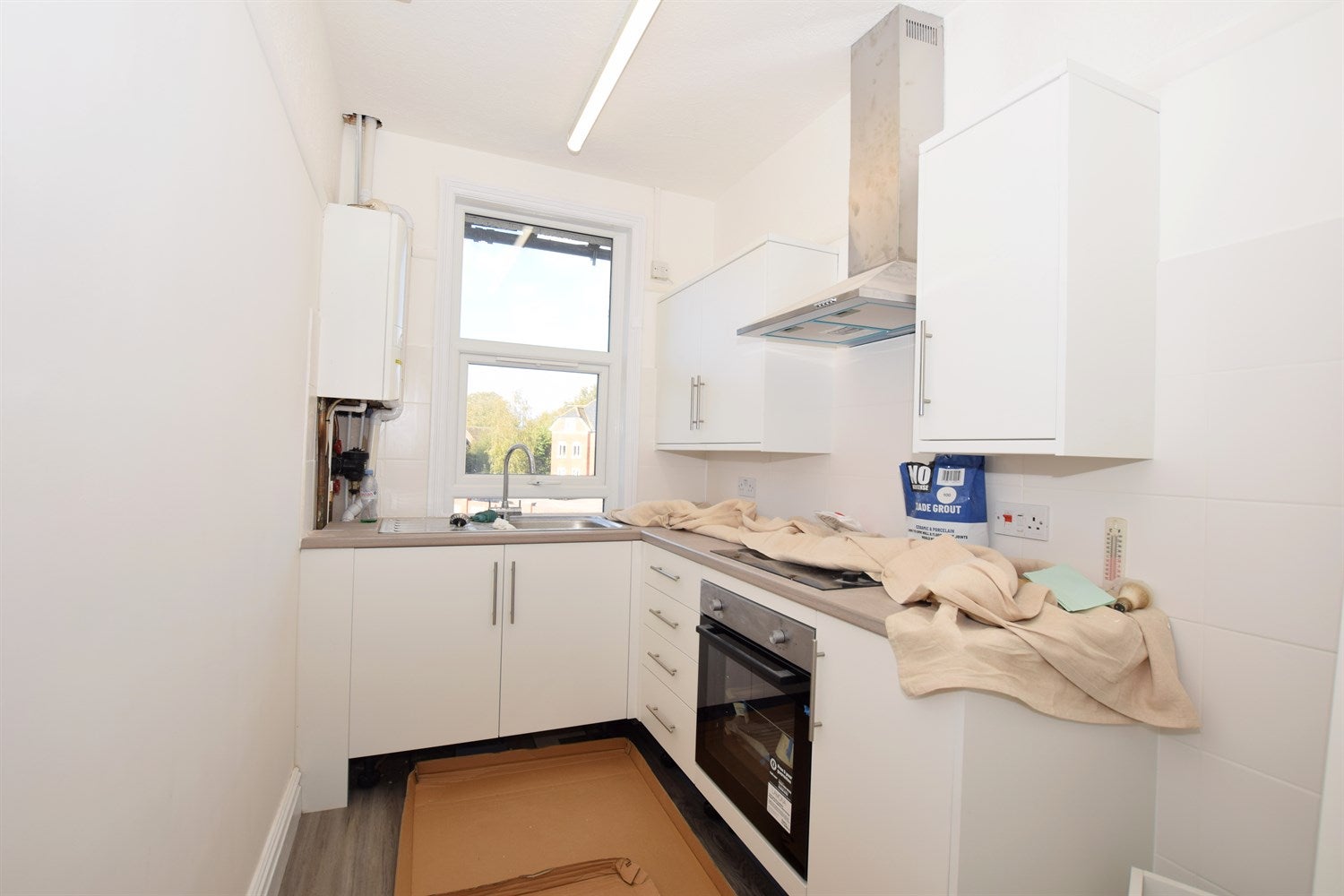 Flat Gordon Avenue in Arun