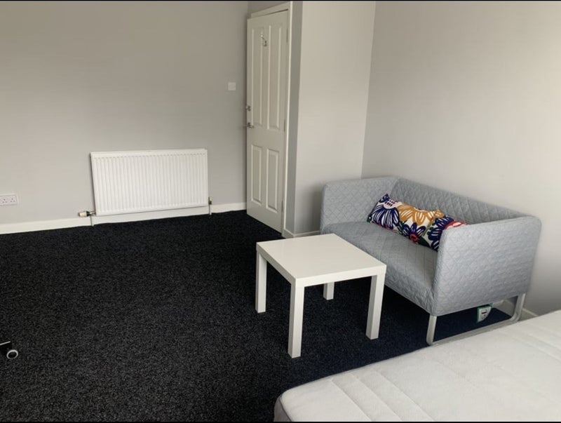 Room Ferry Road in City of Edinburgh