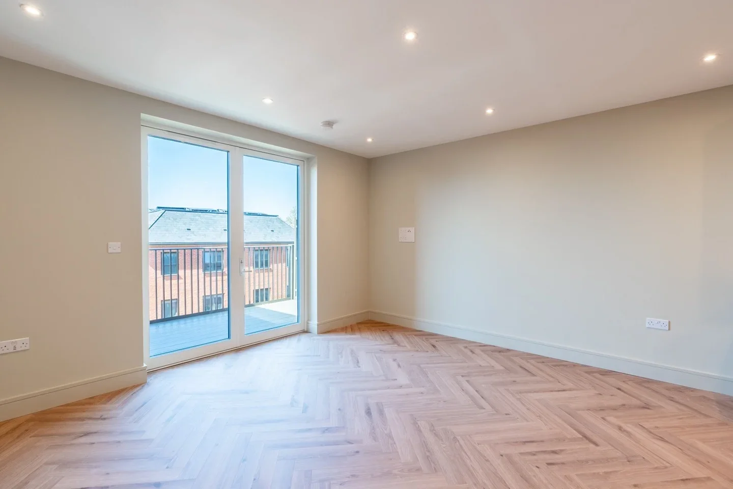Flat Lapidge Drive in Greater London