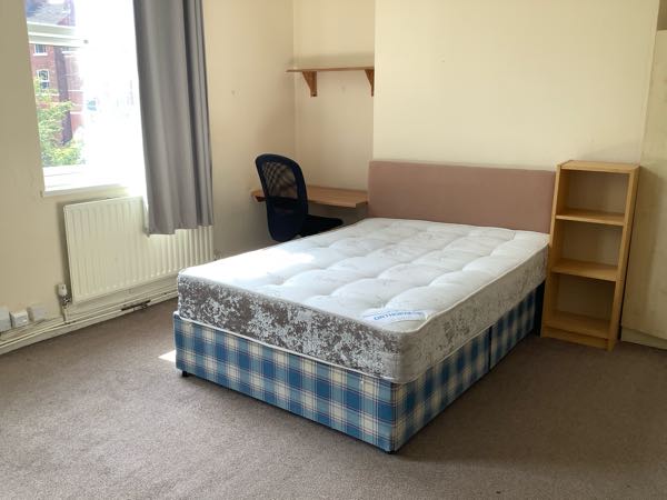 Room Wellington Square in Nottingham