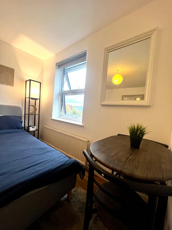 Room Weavers Way in Greater London